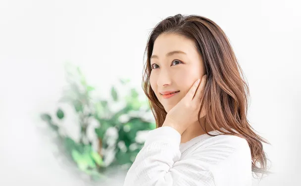 リフトアップで小顔に