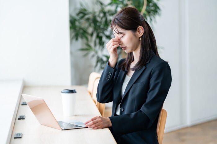 眼精疲労・長時間のデスクワーク
