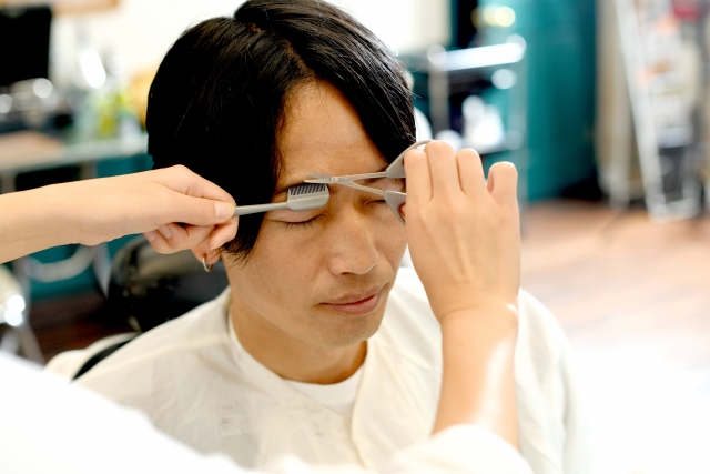 ハリナチュレがおすすめする男性の眉毛サロン3選