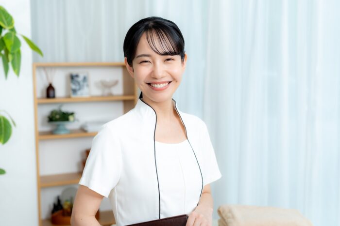 美容鍼施術を受けるなら定額制サロンの「ハリナチュレ」にお越しください